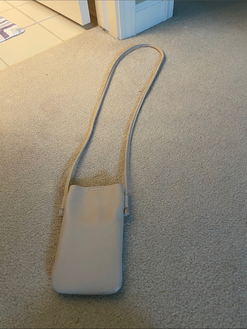 Old Navy Cream Crossbody Phone Pouch